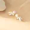 Pendientes de Plata de Ley S925 Nalan Blanco Perla Cola de Pez Exquisitos y Simples Pendientes Franceses Estilo Ins M07835