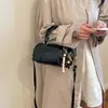 Bolsa pequena quadrada texturizada da moda deste ano para mulheres, nova coleção outono 2026, bolsa de ombro simples color block, bolsa transversal para o dia a dia