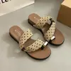 Sandalias de Cuña con Lunares y Tira de Dedo del Pie 2026 Moda de Verano Nueva Sandalias de Playa para Exteriores con Tiras de Bloqueo de Color