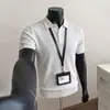 Camisa polo de seda helada de color sólido de lujo ligero para hombre, con cuello de piña, mangas cortas de punto, un diseño moderno y elegante, y un look casual versátil para el verano