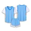 Lote directo de fábrica 2024 nuevo traje de uniforme de baloncesto de manga corta falso de dos piezas para niños niñas entrenamiento de baloncesto Jersey uniforme de equipo