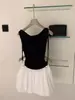Camiseta Negra sin Mangas para Mujer, Nuevo Estilo Verano 2026, Sensación Elegante y de Alta Gama, Corte Ajustado con Cordón, Cintura Fruncida y Escote Drapeado