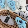 Chaveiro Peixinho Engraçado de Desenho Animado Subaquático Peixe Cinza Azul Fofo e Interessante Pingente para Mochila de Estudante Acessórios de Pingente