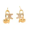 Pendientes de Corazón con Letra Microincrustada de Aguja Plateada Pendientes de Moda Francesa de Lujo Ligero con Temperamento Pendientes de Diseño Simple Versátil para Mujeres