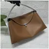 2026 Bolsa de Mão de Couro Genuíno de Nicho Bolsa Tote Grande Capacidade para o Dia a Dia Bolsa de Ombro Grande em Couro Bovino de Primeira Camada Clutch