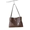 Bolso de axila Kelly retro y casual para mujer, nueva colección 2025, lujo ligero, diseño de nicho, sensación de alta gama, bolso tote cruzado para mujer