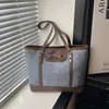 2026 Atacado Bolsa Feminina Verão Novo Estilo Patchwork Color-Block para o Trabalho Bolsa de Ombro Grande Capacidade Bolsas Tote de Mão/Sob o Braço