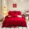 Conjunto de quatro peças de alta qualidade em vermelho vivo para casamento com bordado de dragão e fênix chinesa, capa de edredom, lençol de cama, roupa de cama de casamento para uma nova casa