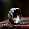 Guerrero de Hierro Vikingo Nórdico Nudo Celta Letra Anillo de Acero de Titanio Moda Retro Simple Anillo de Acero Inoxidable