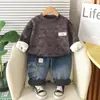 Sudadera de terciopelo para niños y bebés 2025 Invierno Moda Bebé Otoño e Invierno Sudadera de terciopelo para bebé Conjunto de dos piezas Moderno