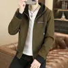 Chaqueta para Hombre 2026 Nueva Tendencia Primavera y Otoño Estilo Delgado Marca de Moda Chaqueta con Capucha Estilo Joven Ropa Fresca de Alta Gama para Hombre