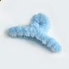 Tocado de peluche de plástico hecho a mano para mujer, bonito accesorio para el cabello con forma de tiburón peludo, venta al por mayor, novedad de primavera