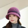 Sombrero de pescador de punto de pelo de conejo para mujeres de mediana edad y mayores, sombrero cálido para cubrir las orejas de otoño e invierno, moderno y elegante, sombrero de pescador que adelgaza la cara