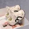 Zapatillas Deportivas Infantiles 2026 Otoño Nuevo Estilo Unisex Moda Antideslizantes Zapatos de Entrenamiento Alemanes Suela Suave Ligeros Casuales Zapatos Forrest Gump