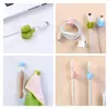 Cable de Datos Gancho sin Rastro en Forma de Pulgar para Organizar y Fijar, Almacenamiento en Casa, Creativo, Sencillo, Lindo Dibujo Animado Mano Pequeña Gancho Adhesivo