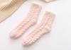 Calcetines de terciopelo coral para mujer otoño e invierno calcetines gruesos trenzados de medio terciopelo calcetines adultos para el hogar para el piso luna felpa para dormir