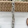 Jaqueta Larga Estilo Chanel Bordada à Mão com Renda de Cordão Bordado Crocheted à Mão e Tiras de Borda