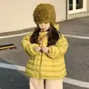 Jaqueta de Algodão Amarela Espessa Infantil Inverno 2025 Nova Parka Quente com Capuz Infantil Roupas à Prova de Frio para Meninas
