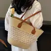 Bolsa de Palha Listrada de Grande Capacidade, Nova Bolsa Tote de Verão para o Dia a Dia, Bolsa de Mão Versátil para Férias na Praia e Litoral para Mulheres
