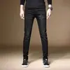 Pantalones vaqueros negros de alta gama para hombre, forrados de forro polar para otoño e invierno, estilo europeo, bordados, corte ajustado, pitillo, elásticos, versátiles, casuales, modernos