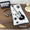 Bufanda de Estilo Japonés Gato Guitarra Descorazonado Negro y Blanco Doble Cara Falso Mink Atmósfera Coreana para Mujer Otoño e Invierno Calentador de Cuello para Hombre