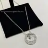2026 Nuevo Modelo Collar Shui Bing Yue Oro V Patrón de Diamante Diamante Diagonal Cuentas Pequeñas de Oro Estilo Chanel Oro Rosa 18K Tallado de Precisión CNC