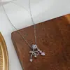 Cadena Elegante para Clavícula para Mujer con Baño de Oro Real y Circonitas Microincrustadas, Collar de Lazo de Alta Gama, Exquisita Cadena de Cuello en Forma de Corazón de Lujo Ligero