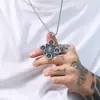 Pingente masculino de aço titânio com retrato de diamante retrô, personalidade punk, moda criativa, versátil, joia de colar de aço titânio, atacado