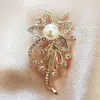 Broche de Venta Caliente Pedrería Perla Corsage Ropa Versátil Boutique Pasador de Cuello Pasador para Ropa de Boda Accesorios para Vestidos
