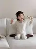 Nuevo conjunto de ropa de estar para niños de algodón puro, sin costuras y con Lycra, unisex, grado A, con diseños de dibujos animados, adecuado para usar en otoño como conjunto de camiseta de manga larga y pantalones o pijama