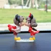 Celebridad de Internet Pareja Linda Accesorios para el Interior del Coche Consola Central Espejo Retrovisor Adornos para Parejas de Coche Suministros de Decoración para el Interior del Coche para Mujeres