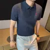 Verão 2026 Novo Polo Masculino Leve Respirável de Mistura de Linho com Listras Torcidas Camiseta Masculina Bordada de Manga Curta