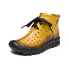 Outono 2019 novos sapatos baixos femininos de couro Wenzhou com cadarço e costura à mão, sapatos com furos, botas curtas respiráveis