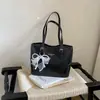 Bolso de Moda Casual para Mujer 2026 Estilo Viajero Bolso Tote Acolchado Bolso de Hombro Verano Gran Capacidad Nuevo Modelo de Tendencia