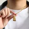 Haiteng joyería fabricante de origen acero inoxidable punk puño cerrado colgante acero de titanio moderno personalidad collar para hombre