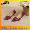 Zapatos de tacón de aguja de punta fina y boca poco profunda de moda para mujer 2025 Primavera/Verano Nuevo diseño de nicho Zapatos Mary Jane para mujer