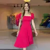 Verano 2024 nuevo europeo y americano Amazon transfronterizo mujer color liso cuello cuadrado manga abullonada viento suave dulce vestido