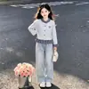 Jeans de ganga estilo universitário coreano 2026 para raparigas, conjunto de cardigã patchwork xadrez color-blocking estilo coreano para primavera e outono