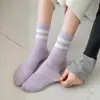 Meias de Algodão Puro para Mulheres, Meias Esportivas de Cano Médio com Duas Listras, Absorventes de Suor e Respiráveis para Badminton, Meias de Corrida, Meias Longas, Fábrica de Meias Zhuji