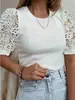 Nova Camiseta de Verão Feminina Cor Sólida com Renda nas Mangas e Patchwork, Gola Redonda Slim Fit [Exclusivo para Vendas Transfronteiriças]