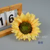 Sardina Kwai Grande Pintura al Óleo Europea Girasol Girasol Accesorios para Disparos Danza Flor de Mano Centro Comercial Diseño del Paisaje