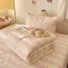 Juego de Edredón de Verano de Cuatro Piezas con Estampado de Dibujos Animados, Edredón Refrescante de Verano, Edredón para Aire Acondicionado, Juego de Cubre Cama, Juego de Ropa de Cama de Tres Piezas para Dormitorio de Estudiantes