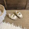 Sapatos de couro para meninas com acabamento em renda e laço, tênis de princesa, sapatos casuais de bolinhas para bebês, sapatos para bebês aprenderem a andar com solas macias