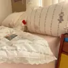 Juego de Colcha de Gasa con Volantes de Encaje Estilo Princesa de Verano Cuatro Piezas, Colcha de Aire Acondicionado, Colcha Refrescante de Verano, Fresco Juego de Tres Piezas, Colcha Lavable a Máquina