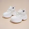 Tênis Dad Shoes de Primavera 2026 Novos Sapatos Plataforma de Solado Grosso para Mulheres Baixas, Sapatos de Solado Grosso Color-Block, Tênis Casuais com Cadarço Estilo Coreano
