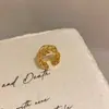 Pulsera Anillo Abierta Hueca de Línea Metálica Texturizada Multicapa Europea y Americana para Mujer, Accesorio Elegante y Lujoso