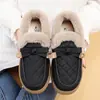 Sapatos de algodão de celebridade da internet femininos 2026 Outono/Inverno novo estilo versátil moderno com pelúcia macia sola antiderrapante slip-on sapatos de direção femininos