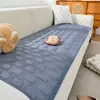 Almofada para Sofá de Veludo Leite Espessa Transfronteiriça para Novo Produto, com Toque de Luxo, Design Simples, Capa de Almofada para Sofá Peluda Antiderrapante com Fileira Reta