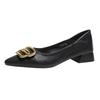 S600-7 Sapatos de Trabalho Apontados de Couro de Salto Baixo Explosão Francesa Salto Grosso Fivela de Metal Sapatos de Commuter para Mulheres 3cm Sapatos de Fada