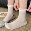 Calcetines Blancos de Encaje para Mujer Verano Delgados Transpirables de Malla Hasta la Pantorrilla Algodón estilo miu Estilo Ballet Calcetines Dulces con Volantes